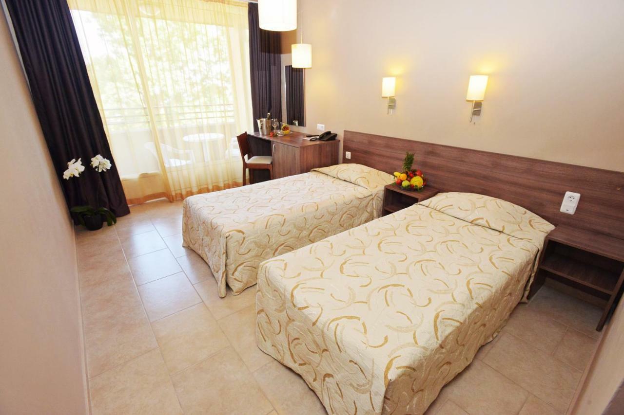 Hotel Gladiola Aranyhomok Kültér fotó